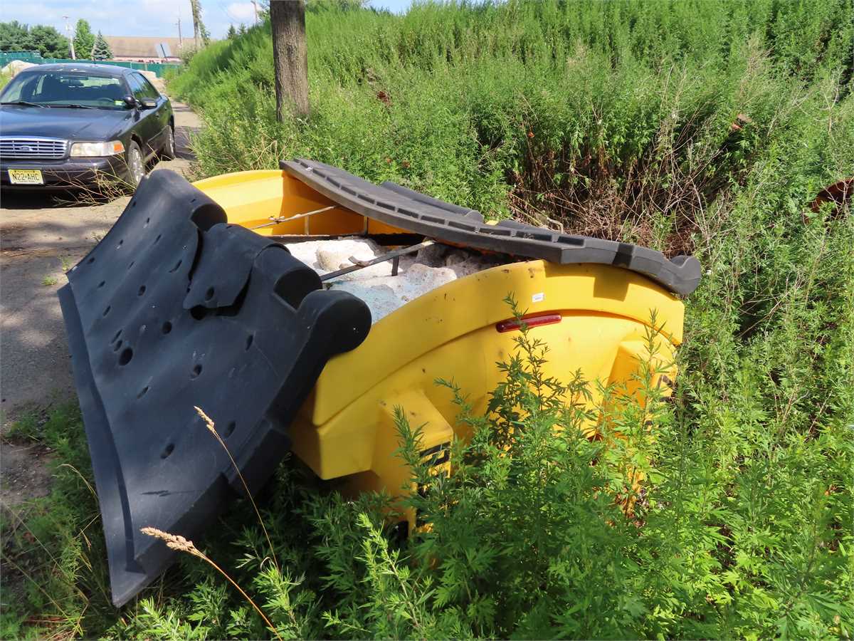 Poly Caster Salt Spreader Online Government Auctions of Government