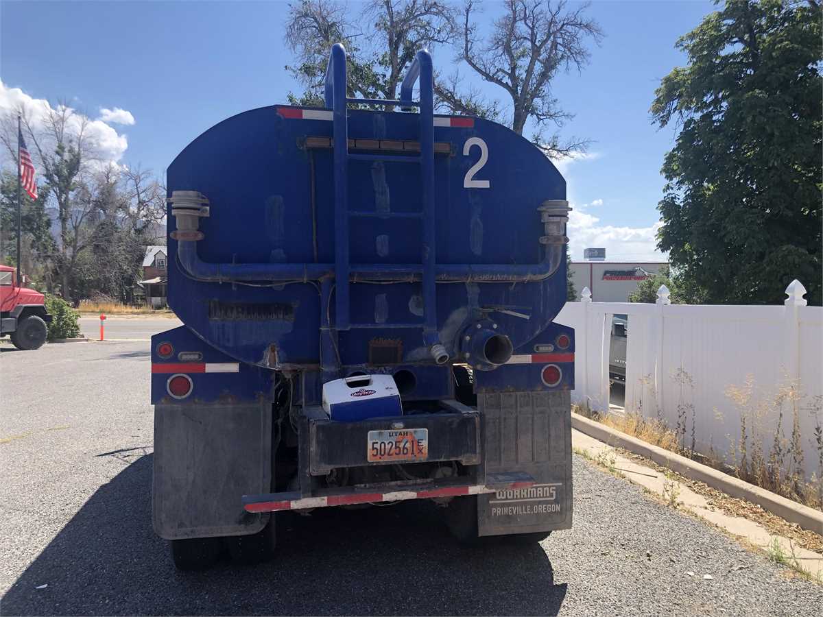 1984 Kenworth Water Truck, 13 Speed, Cummins 300 Big Cam Online 