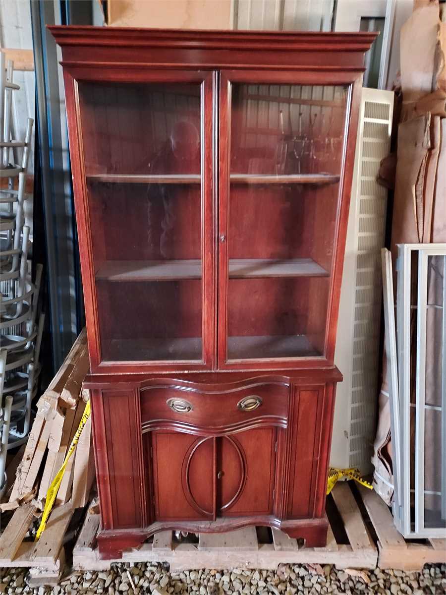China Cabinet Online Government Auctions of Government Surplus | Municibid
