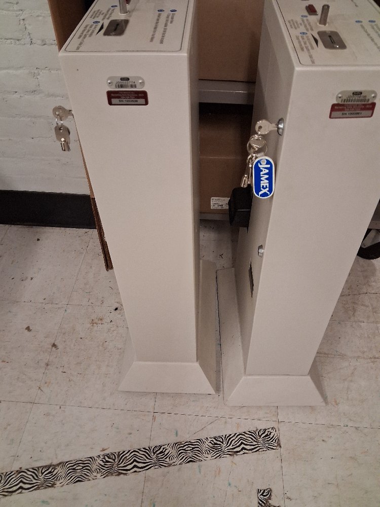 1 Monitor and 2 Coin Boxes (see description)