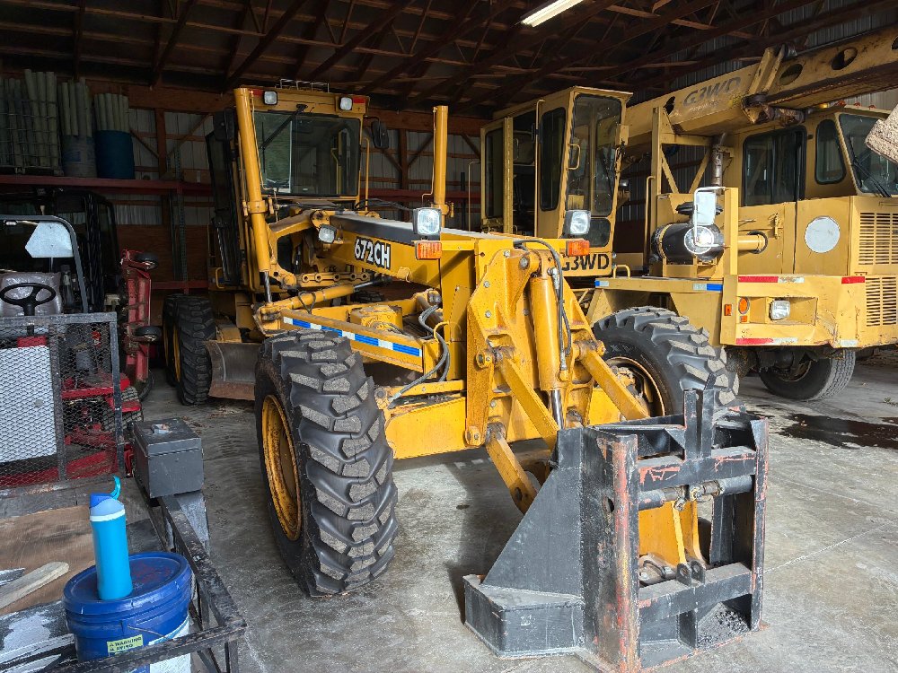 1999 John Deere 672CH Grader w/ Balderson V Plow