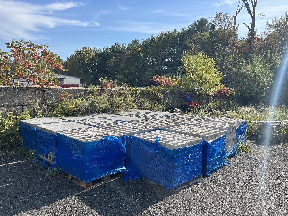 One Pallet of Concrete Blocks - Lot 3 of 19