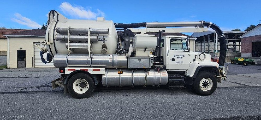 1997 Ford LN8000 Vactor Truck