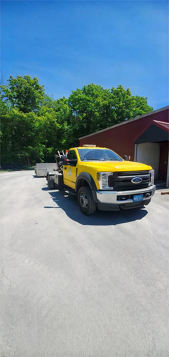 Ford F550 4x4 Truck with 36" Stellar Hooklift (No bodies included)
