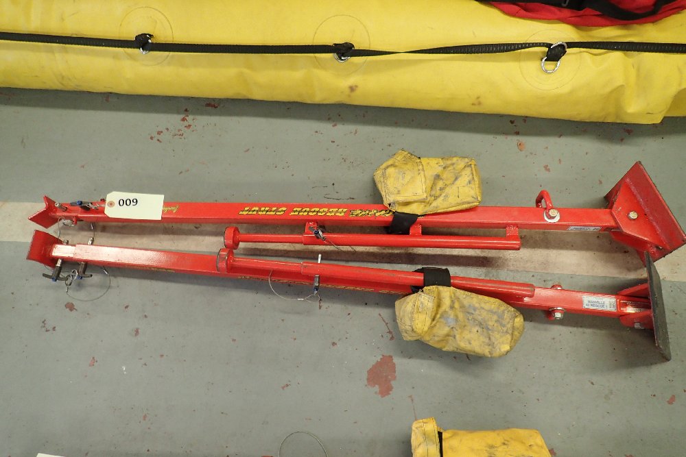 Junkyard Dog Xtend vehicle LARGE struts 51" - 81" (Pair #1)
