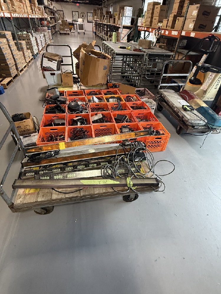 Lot Of Emergency Lighting, Siren Equipment