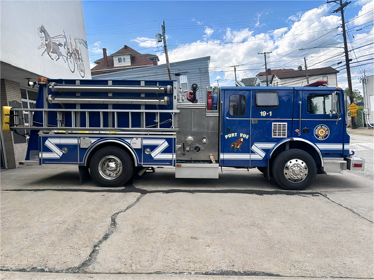 1995 Mack Fire Truck