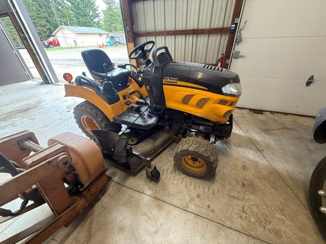 Cub Cadet/Yanmar SC 2400 Tractor
