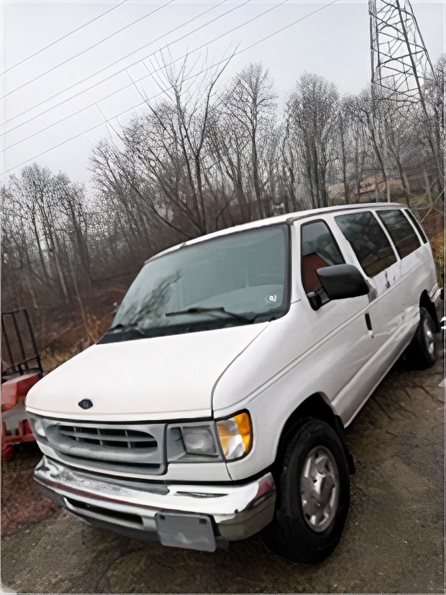 2001 Ford Econoline E-350