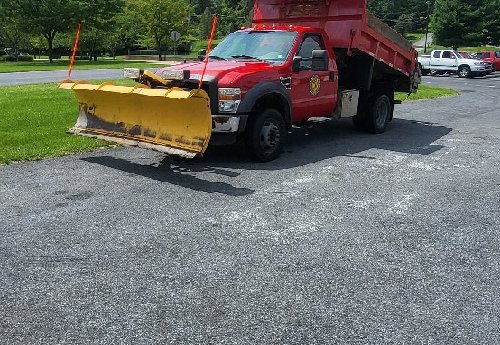 2010 Ford F550 dump truck with snowplow and salt spreader