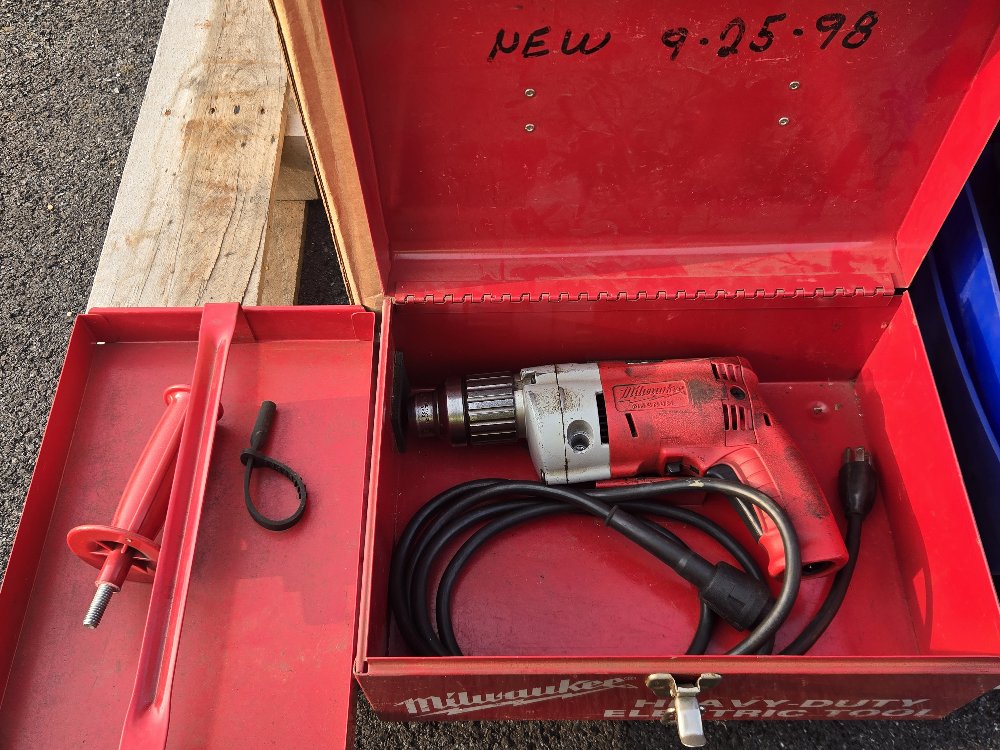 1998 Milwaukee Electric Drill