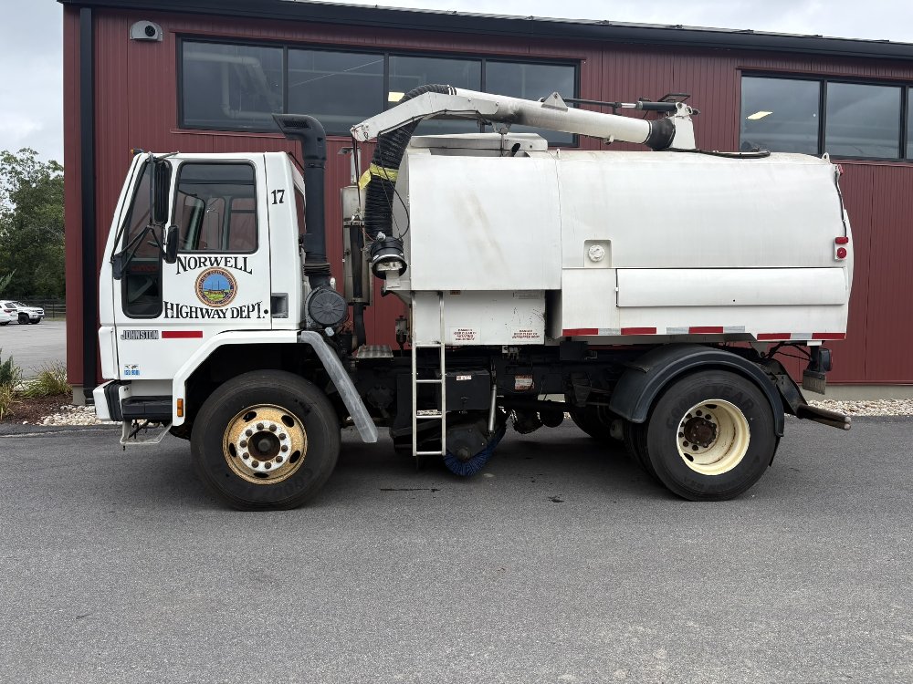 1996 Ford/Carlow Johnston Street sweeper