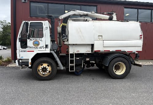 1996 Ford/Carlow Johnston Street sweeper