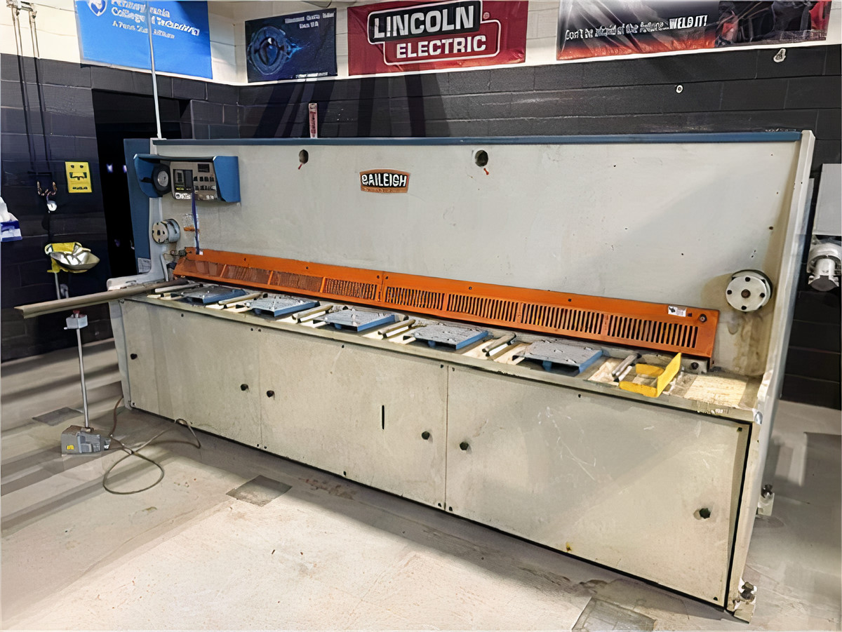 2016 Baileigh Hydraulic Shear -...