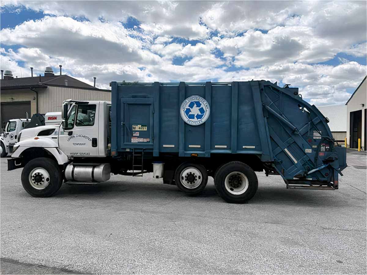 2008 International Sanitation Truck 7400 SBA