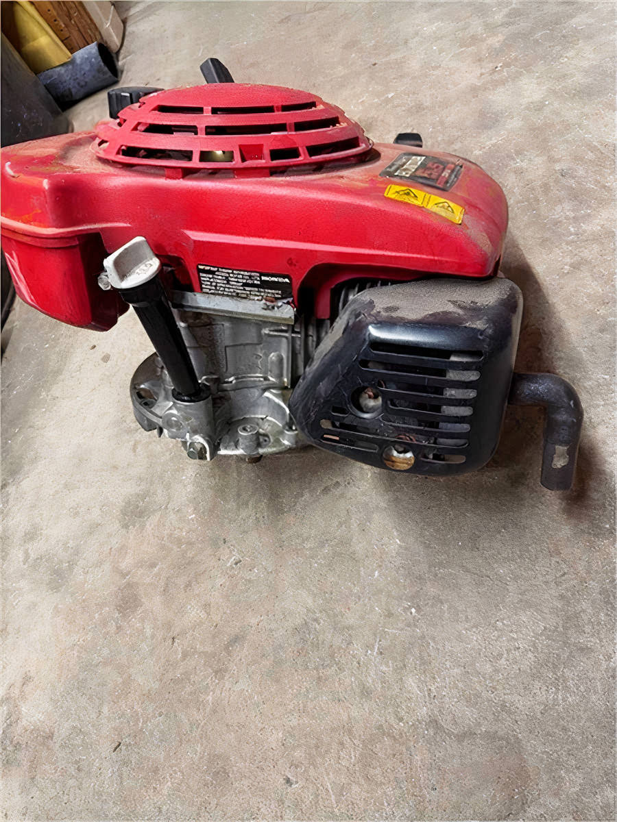 Honda 5.5 HP gas motor