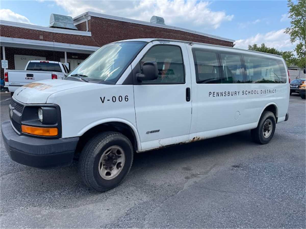 2005 gmc sales savana passenger van