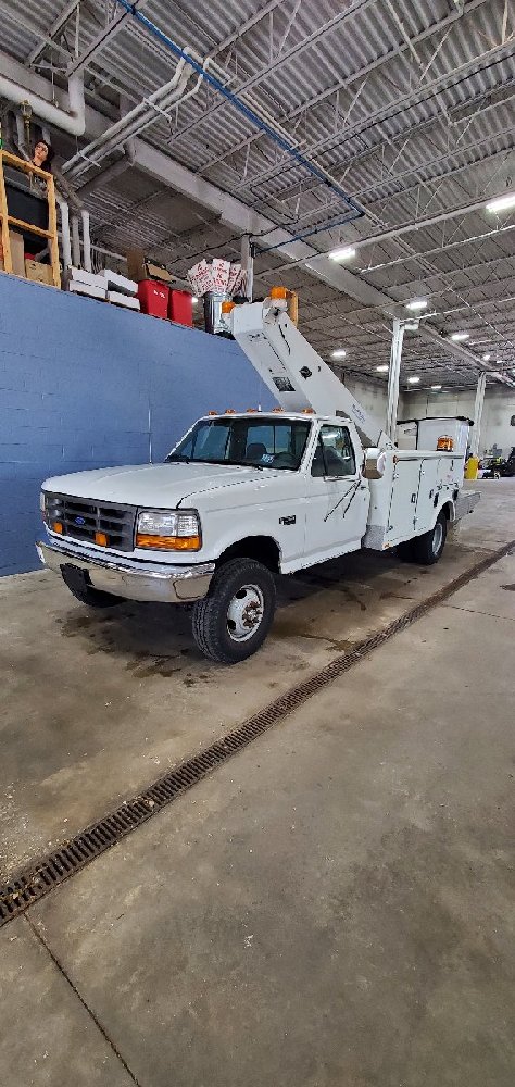 1994 Ford F-350 Versalift bucket truck