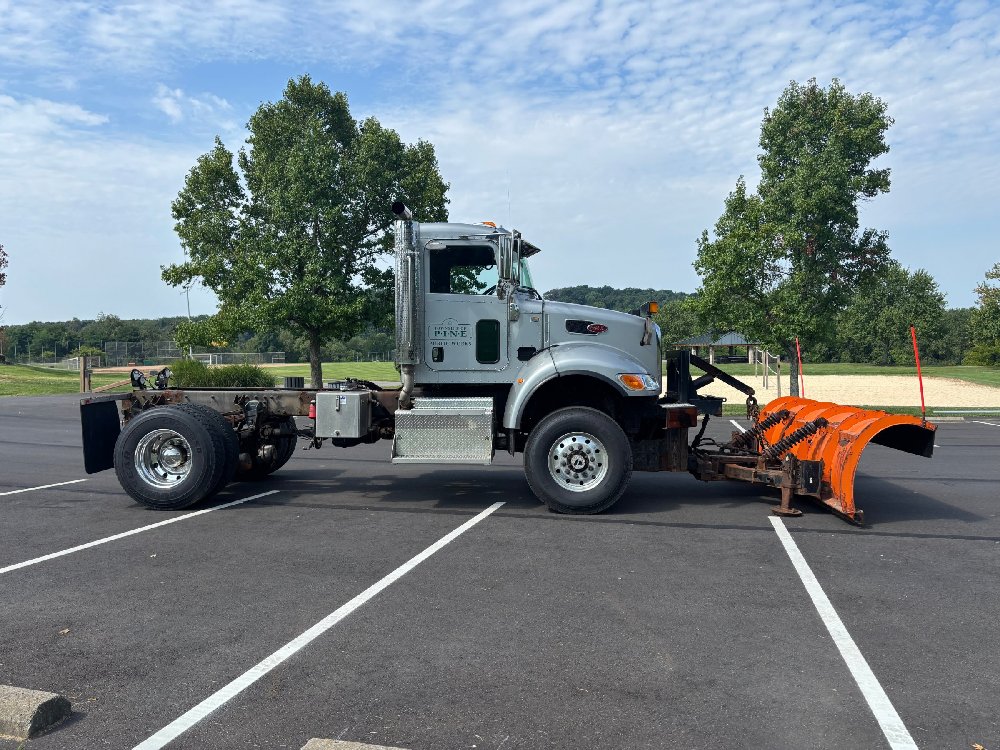 2017 Peterbilt 348 4x4 Cab and Chassis