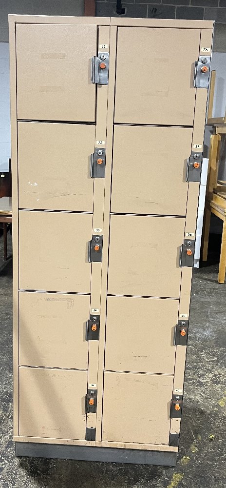 Metal 10-Compartment Locker Unit, USED