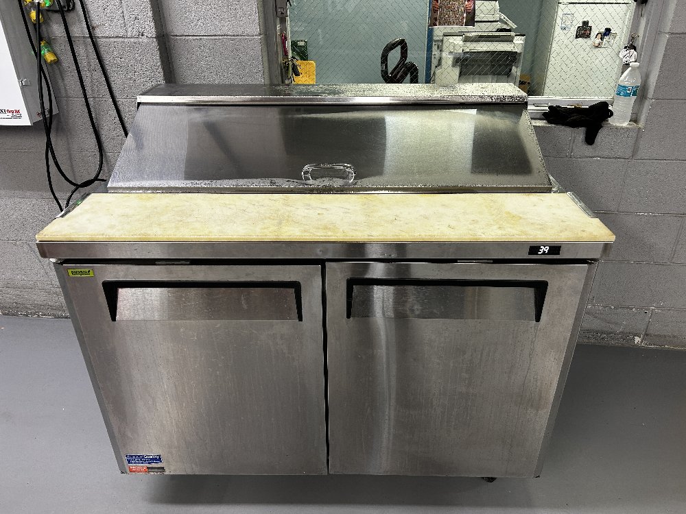 Deli Case