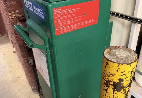 Bauer CFS II Oxygen Containment Fill Station