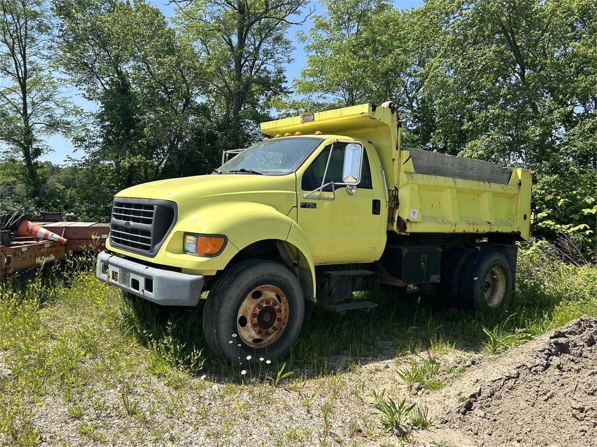 2001 Ford F-750 Single Axle Dump Truck Online Government Auctions Of 