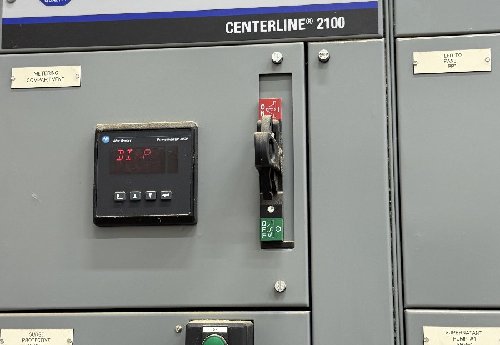 ALLEN-BRADLEY 2100 MOTOR CONTROL CENTER WITH 12 VFDs