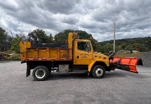2003 Freightliner FL 60