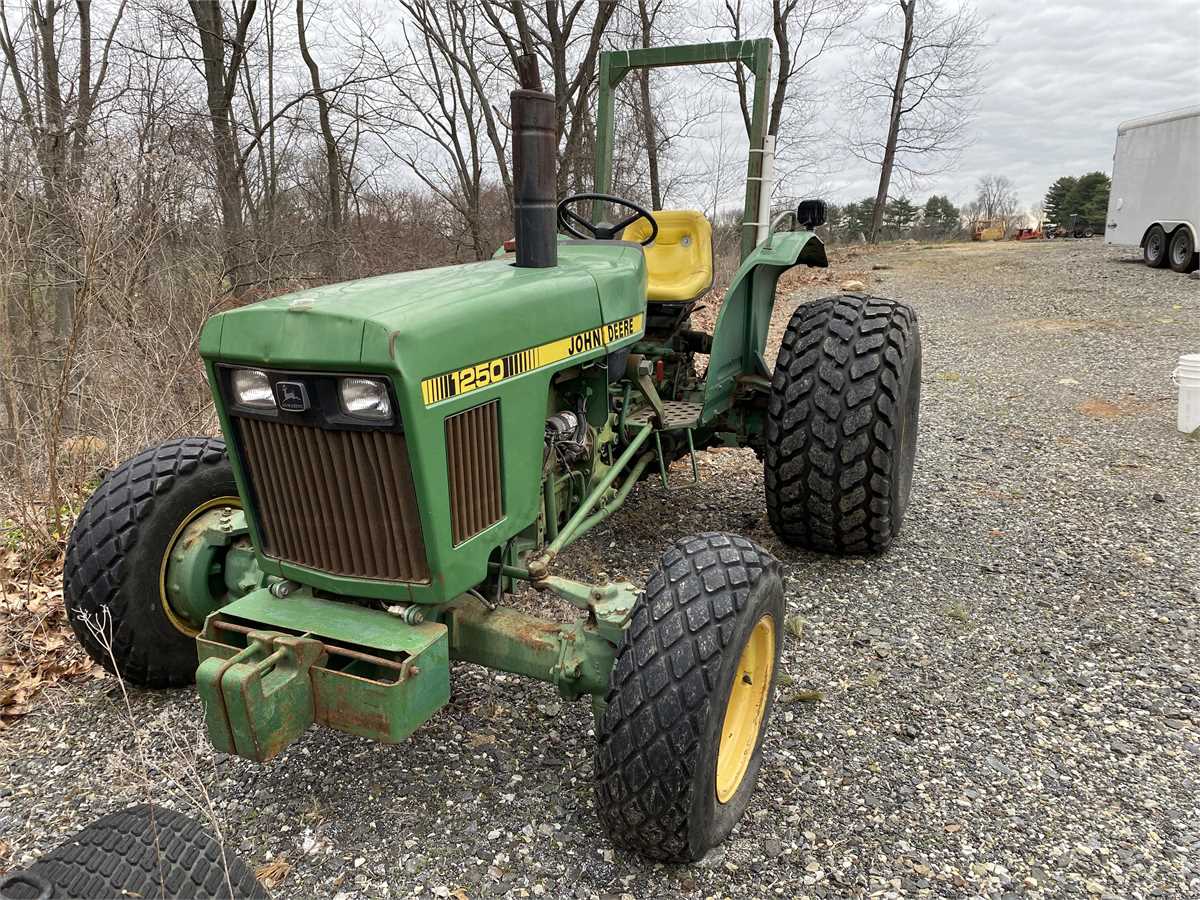 John Deere 1250 Tractor Online Government Auctions Of Government Surplus Municibid 0652