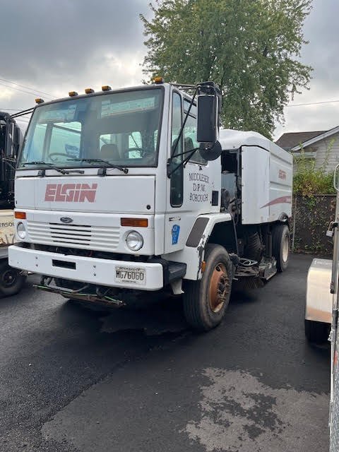 2007 Elgin Crosswind Sweeper