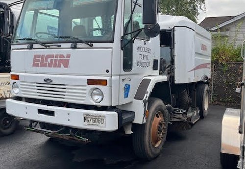 2007 Elgin Crosswind Sweeper