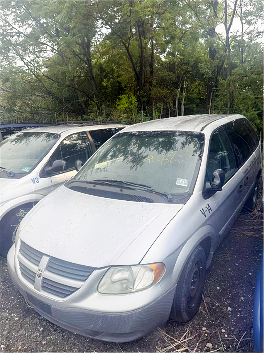 2006 Dodge Caravan - MV14