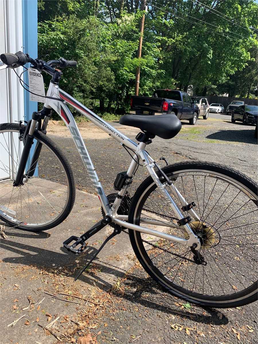 Schwinn connection hybrid bike sale