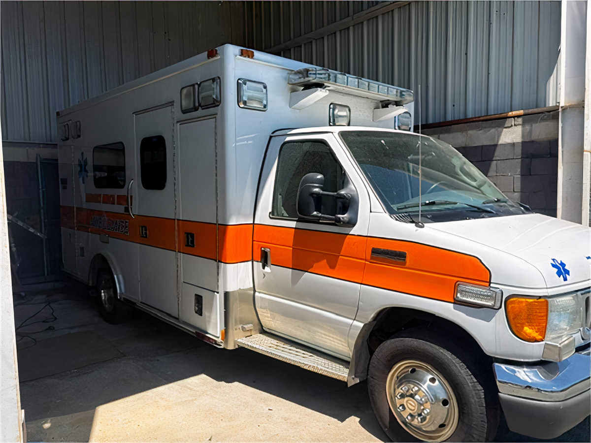 2006 Ford E-450 Ambulance