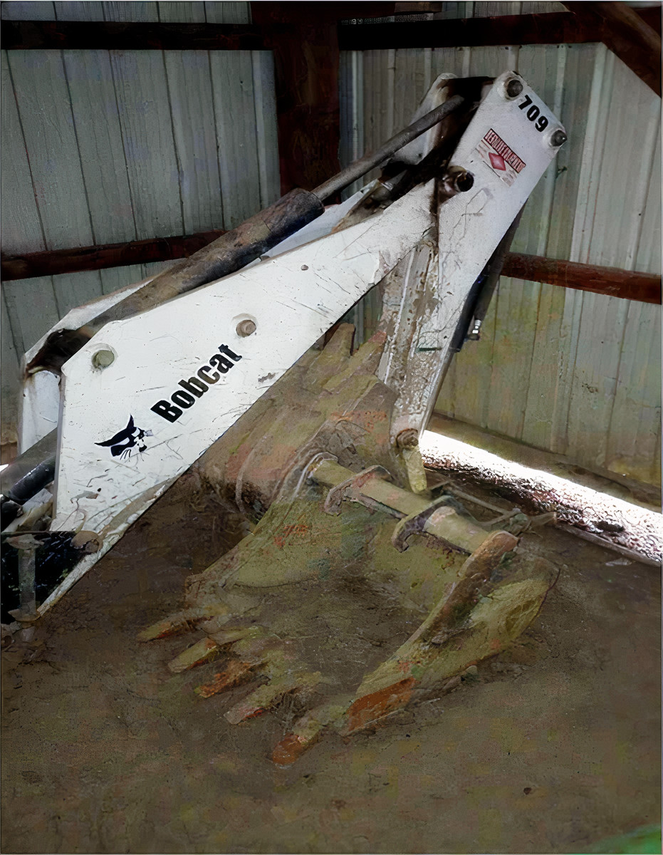 Bobcat Backhoe Attachment for Skid Steer S185