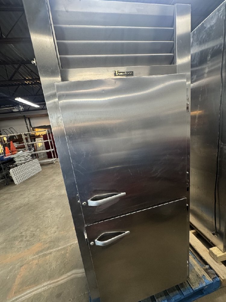 Traulsen kitchen cooler