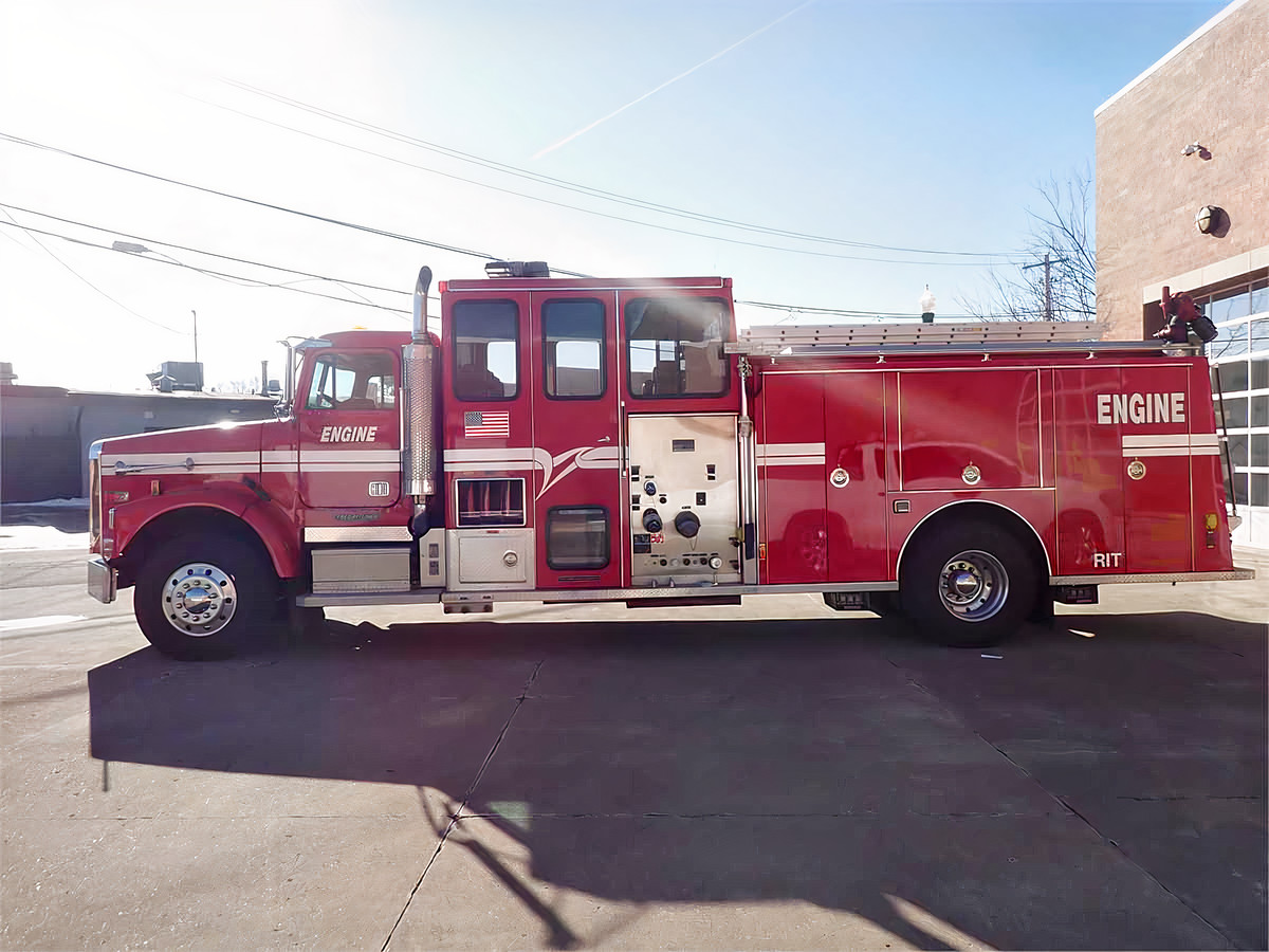 1996 Freightliner - Custom Fire Apparatus
