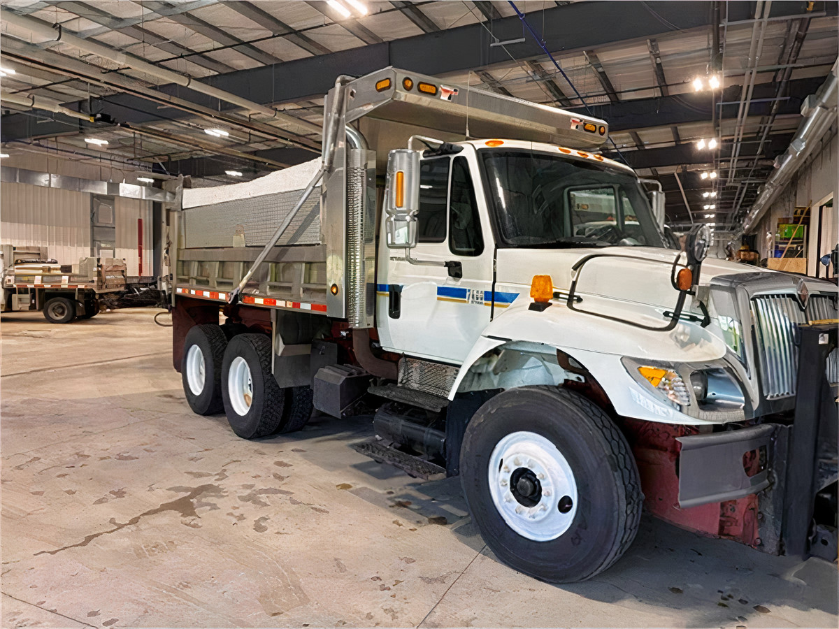 2007 International 7400 4x2