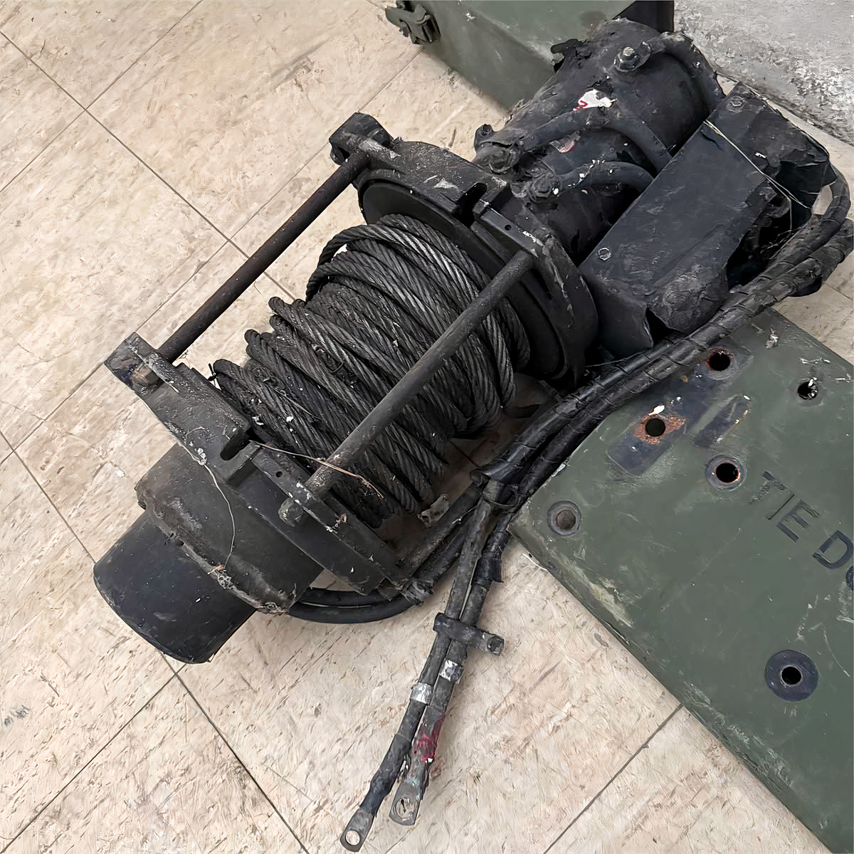 Wench Off Hummer (Sold As Is)