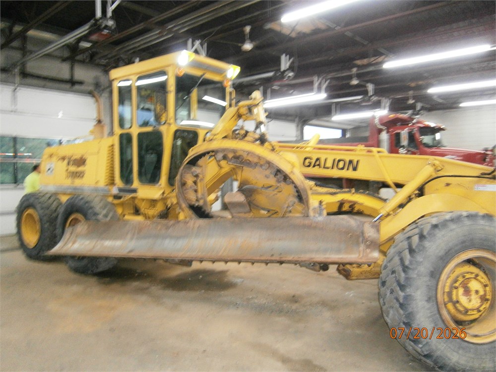 1997 Galion 870C 6-Wheel Drive Grader