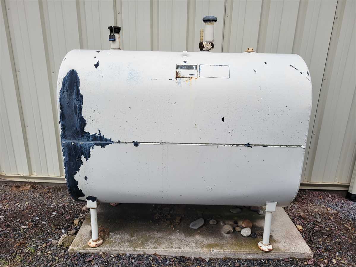 275 Gallon Oil Tank Tank 2 Online Government Auctions Of Government Surplus Municibid 9607