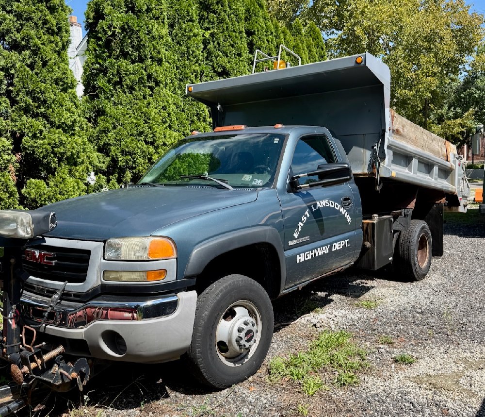 2006 GMC 3500 DumpTruck-Plow-Salt Spreader