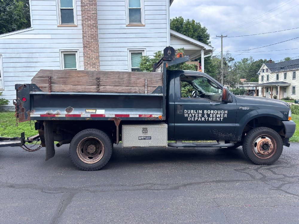 2004 Ford F-550 Dump Truck with Plow