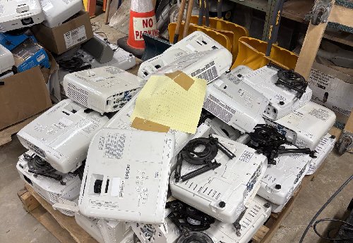 Lot 102 Epson Projectors and Chief Projector ceiling mount parts