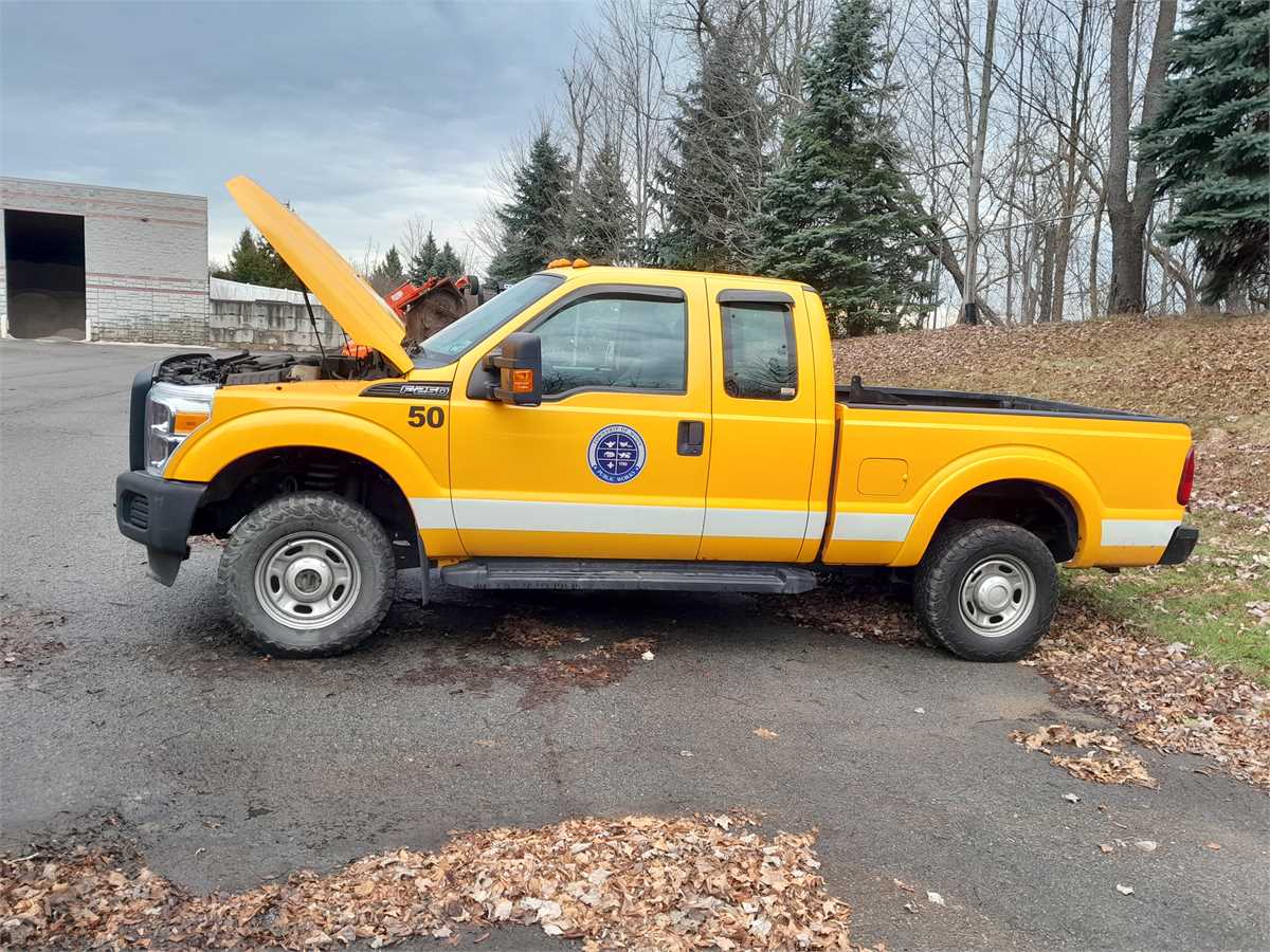 Ford F Extended Cab Pick Up Online Government Auctions Of Government Surplus Municibid