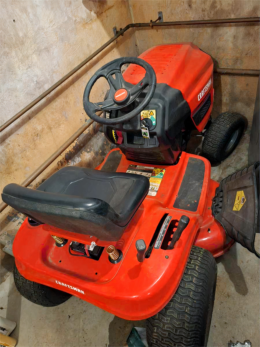 2019 Craftsman Riding Mower (Mo...