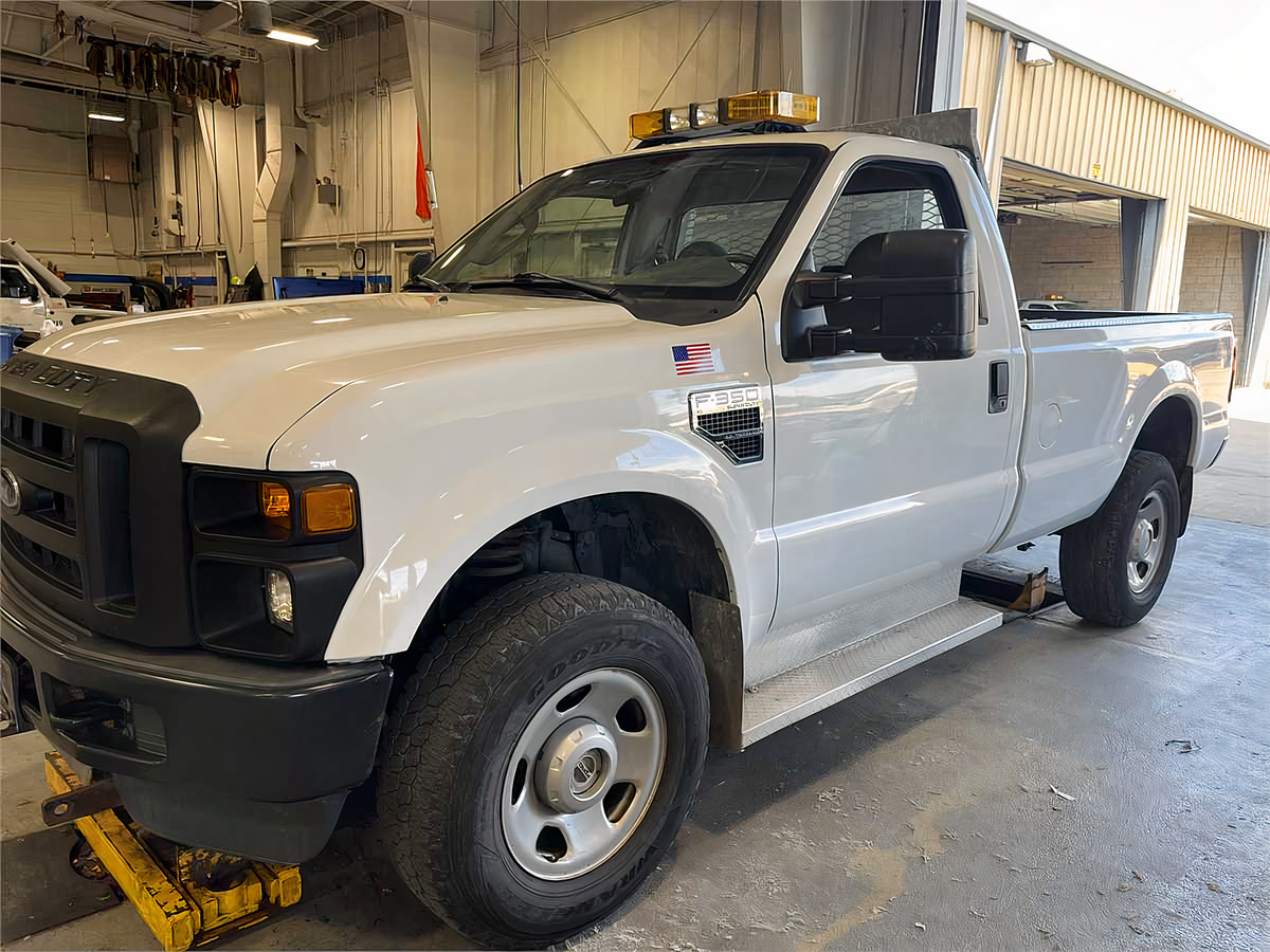 2009 Ford F350 V10 4x4 Pickup