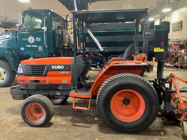 Kubota L3010