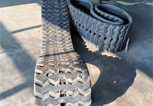 T7 Series Camso Rubber Tracks 4...
